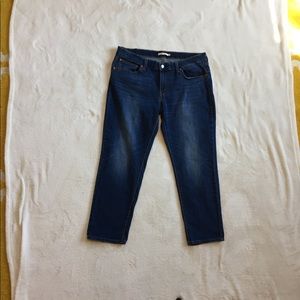 Levi’s Boyfriend size 33 like new